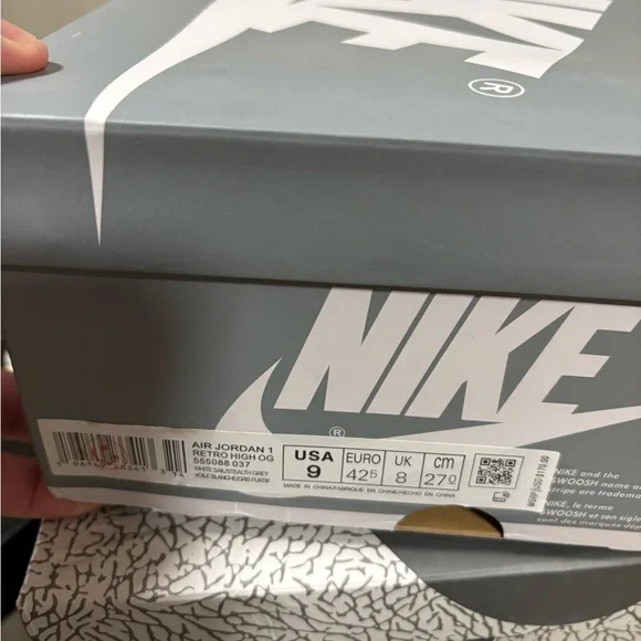 Jordan retro 1 high white and grey